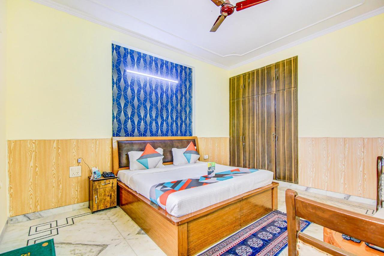Fabexpress Royal Ashray Hotel Noida Ngoại thất bức ảnh